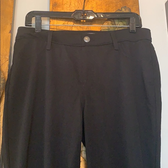 Jegging Pants - Picture 2 of 3